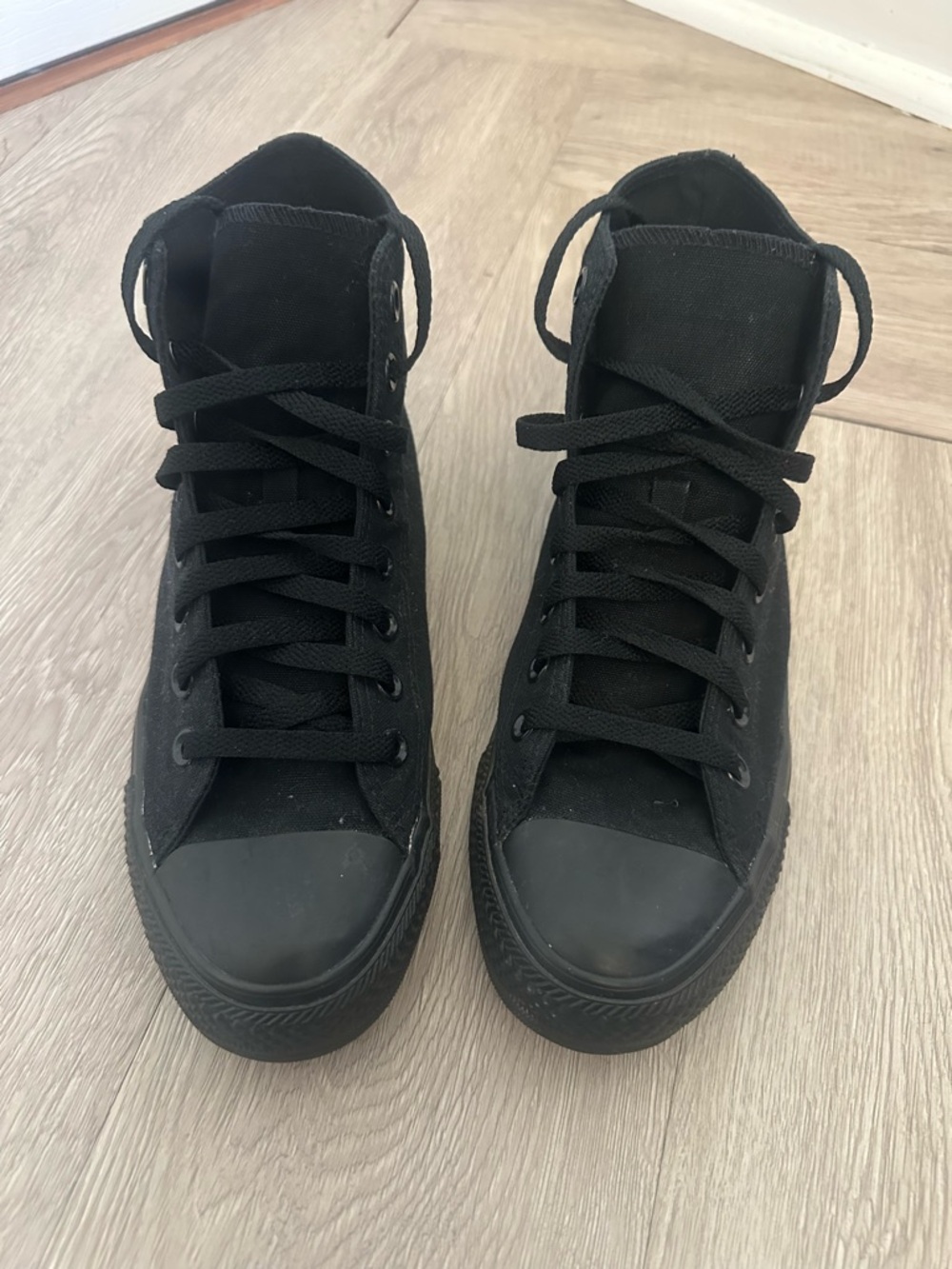 Converse Black Low-Top Sneaker Interior Label